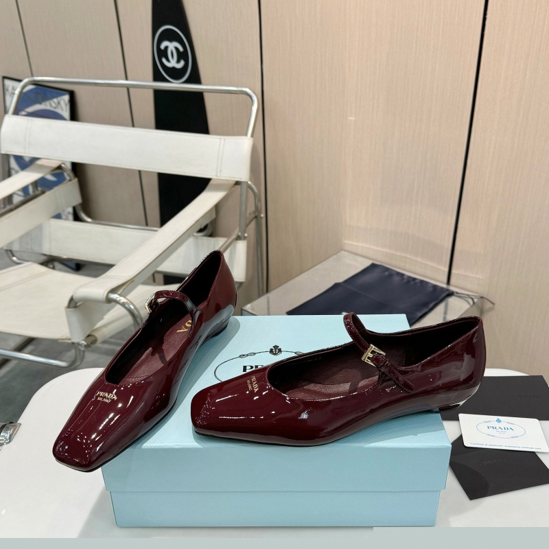 Pra*a flat shoes